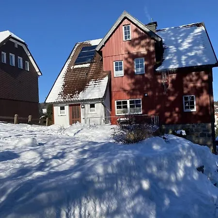 Dom wakacyjny Small Mountain House Comfortable *